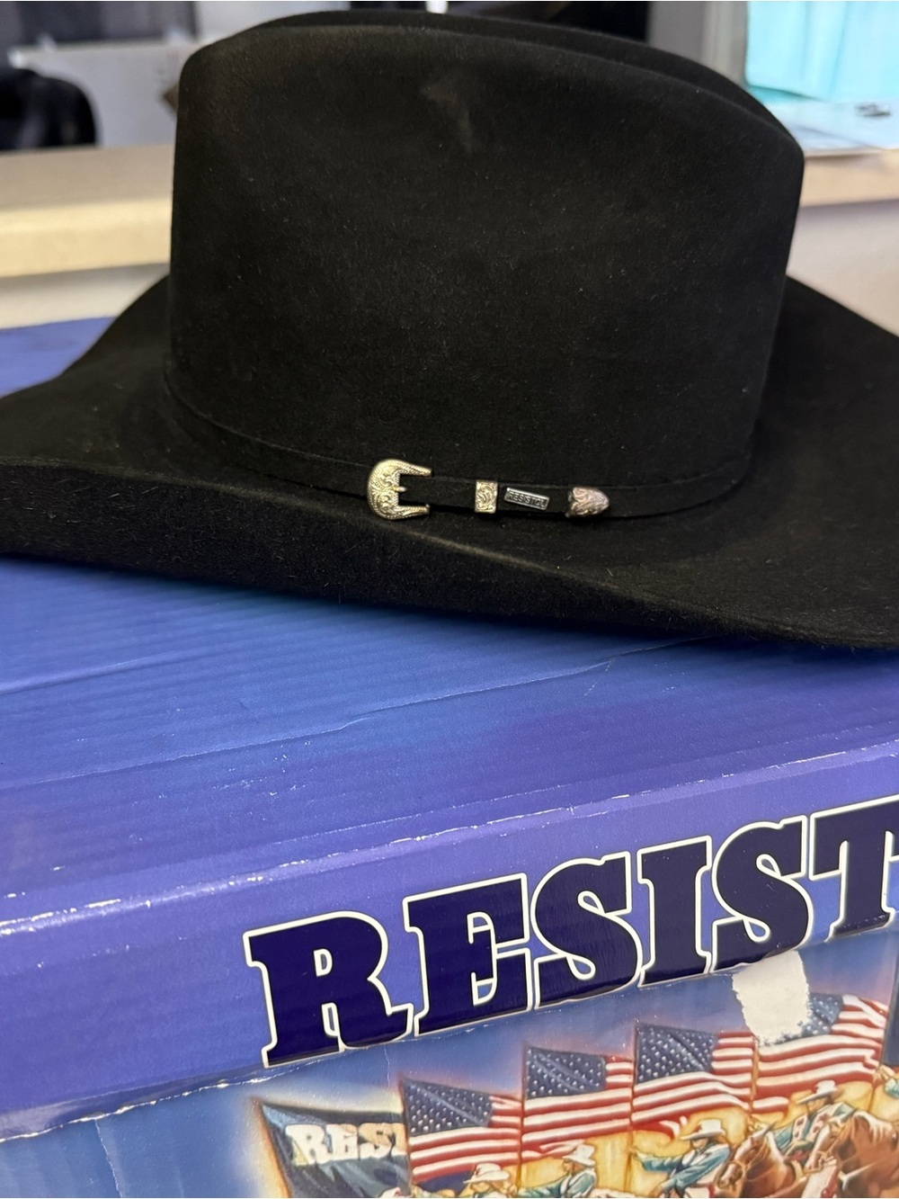 Men's Black Felt Western Hat with Silver Buckle Accent